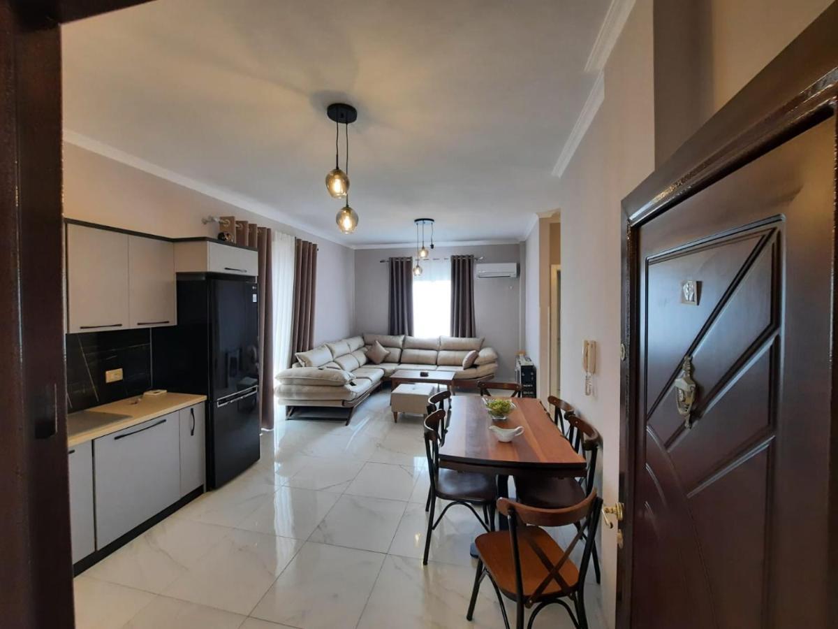 Arlis House Golem (Tirana)