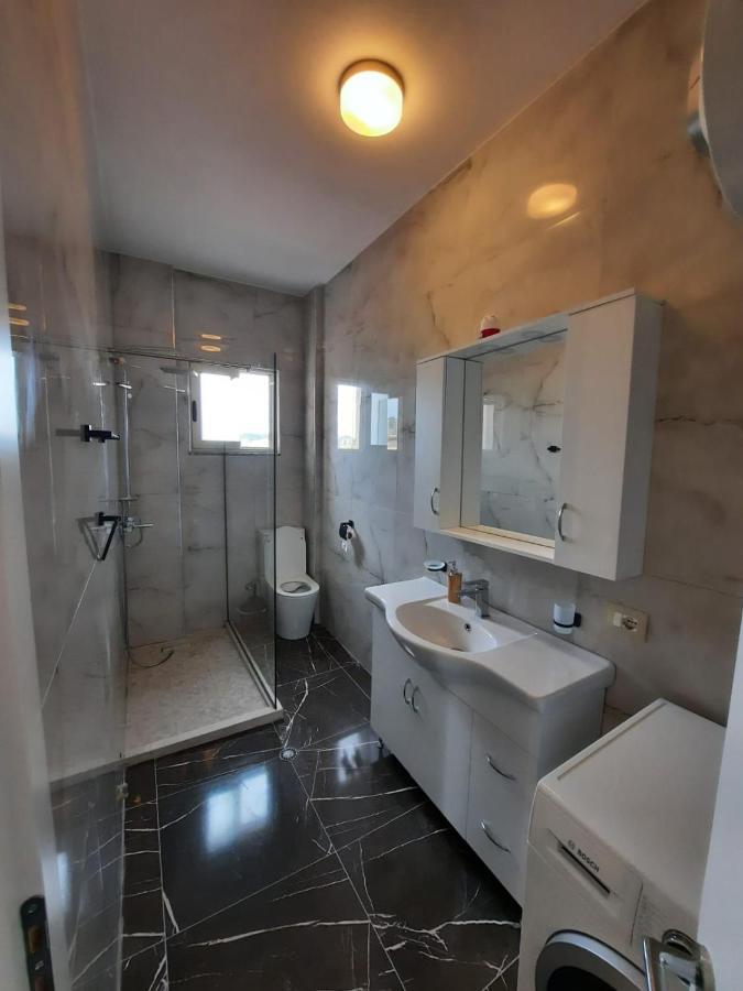 Arlis House * Golem (Tirana)